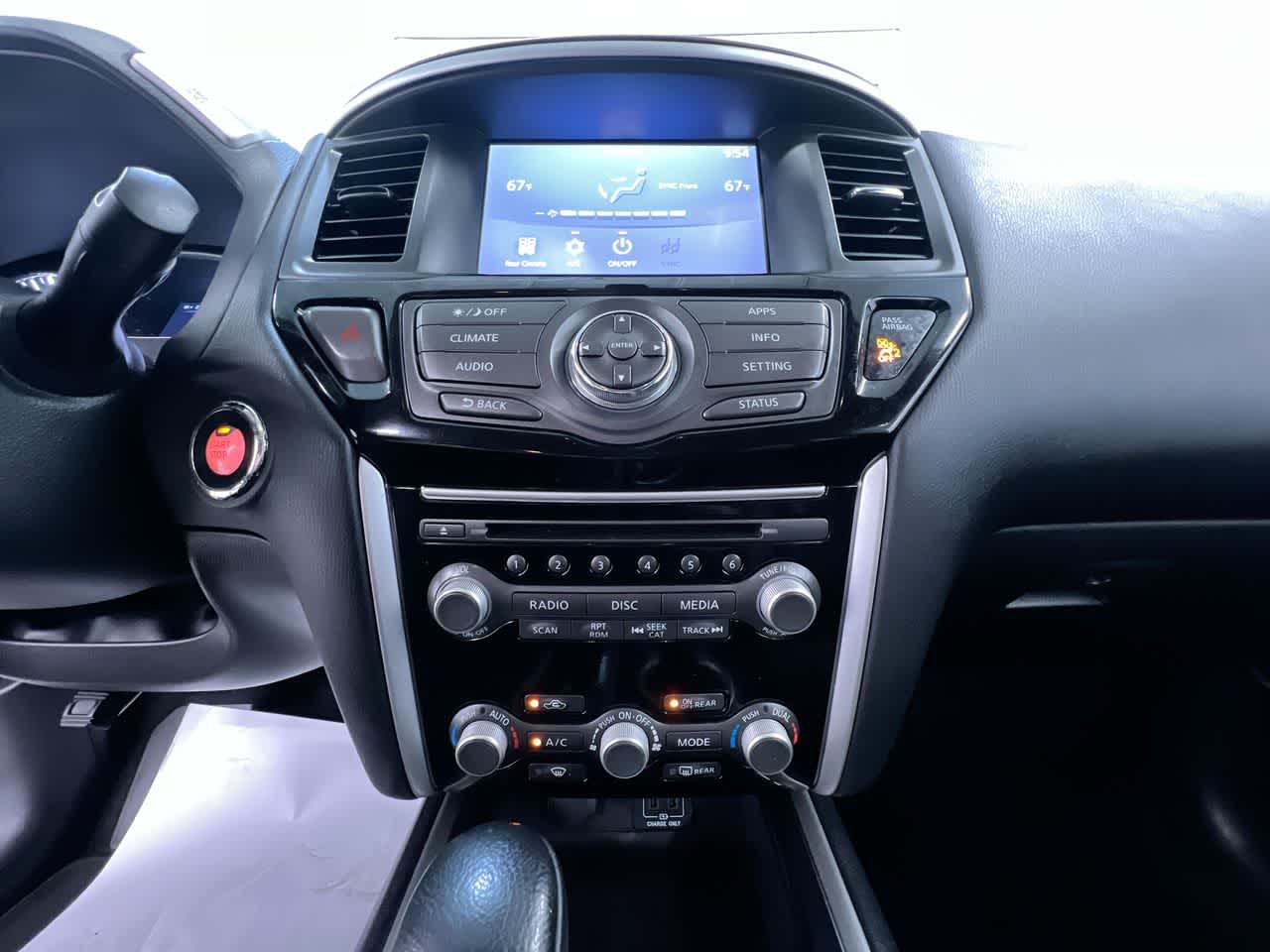 2018 Nissan Pathfinder SV
