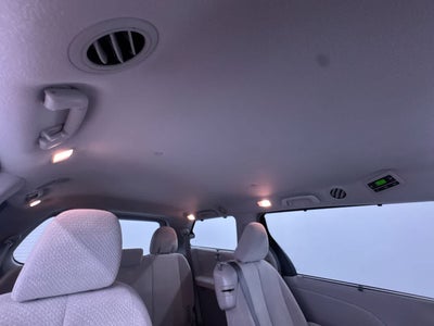 2014 Toyota Sienna LE