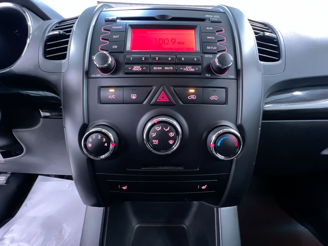 2011 Kia Sorento LX