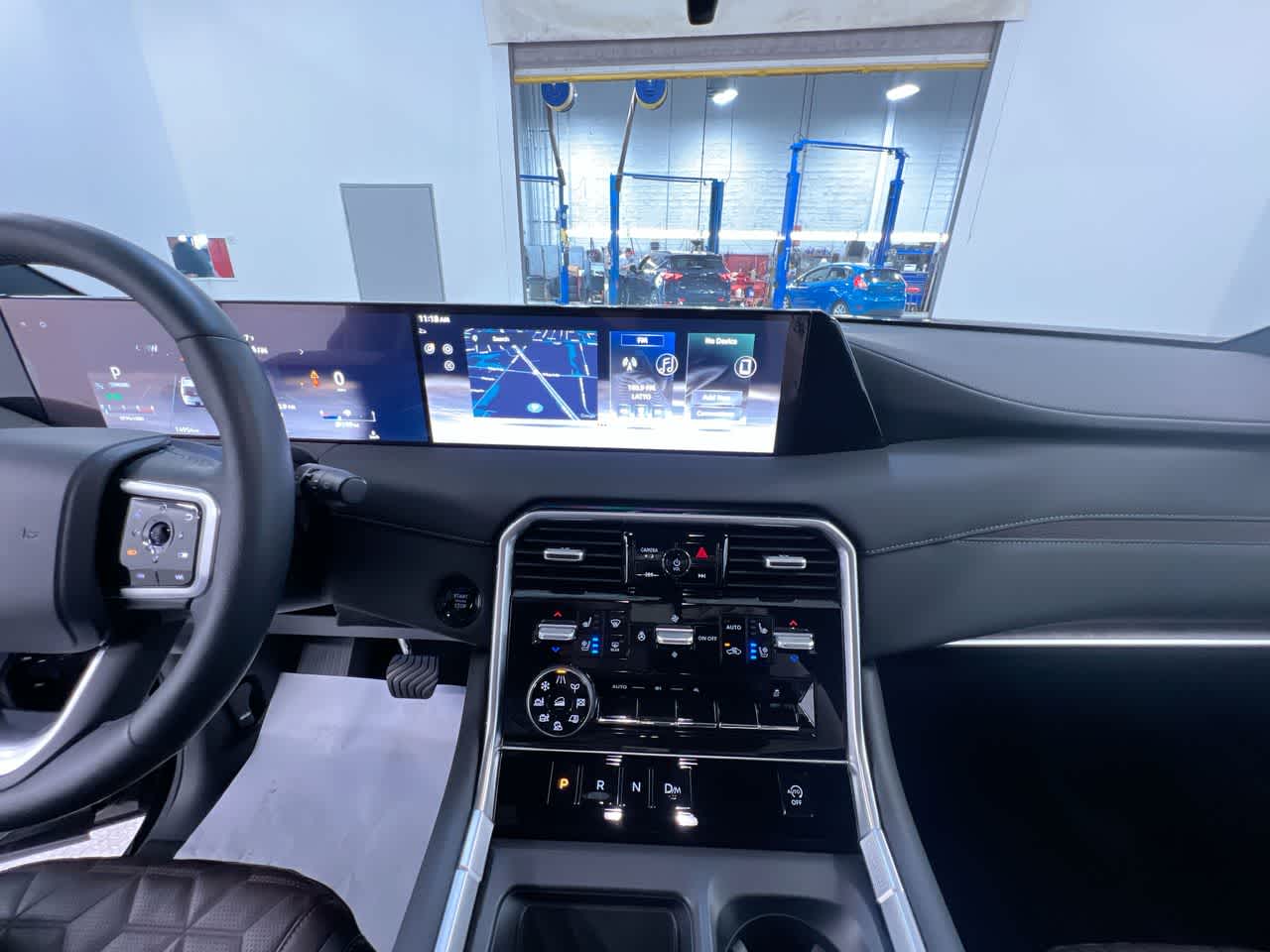 2025 Nissan Armada Platinum