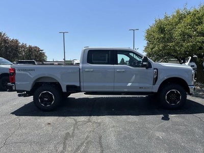 2026 Ford Super Duty F-350® Lariat®