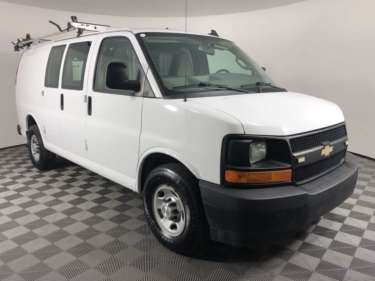 2017 Chevrolet Express Cargo Van RWD 2500 135"