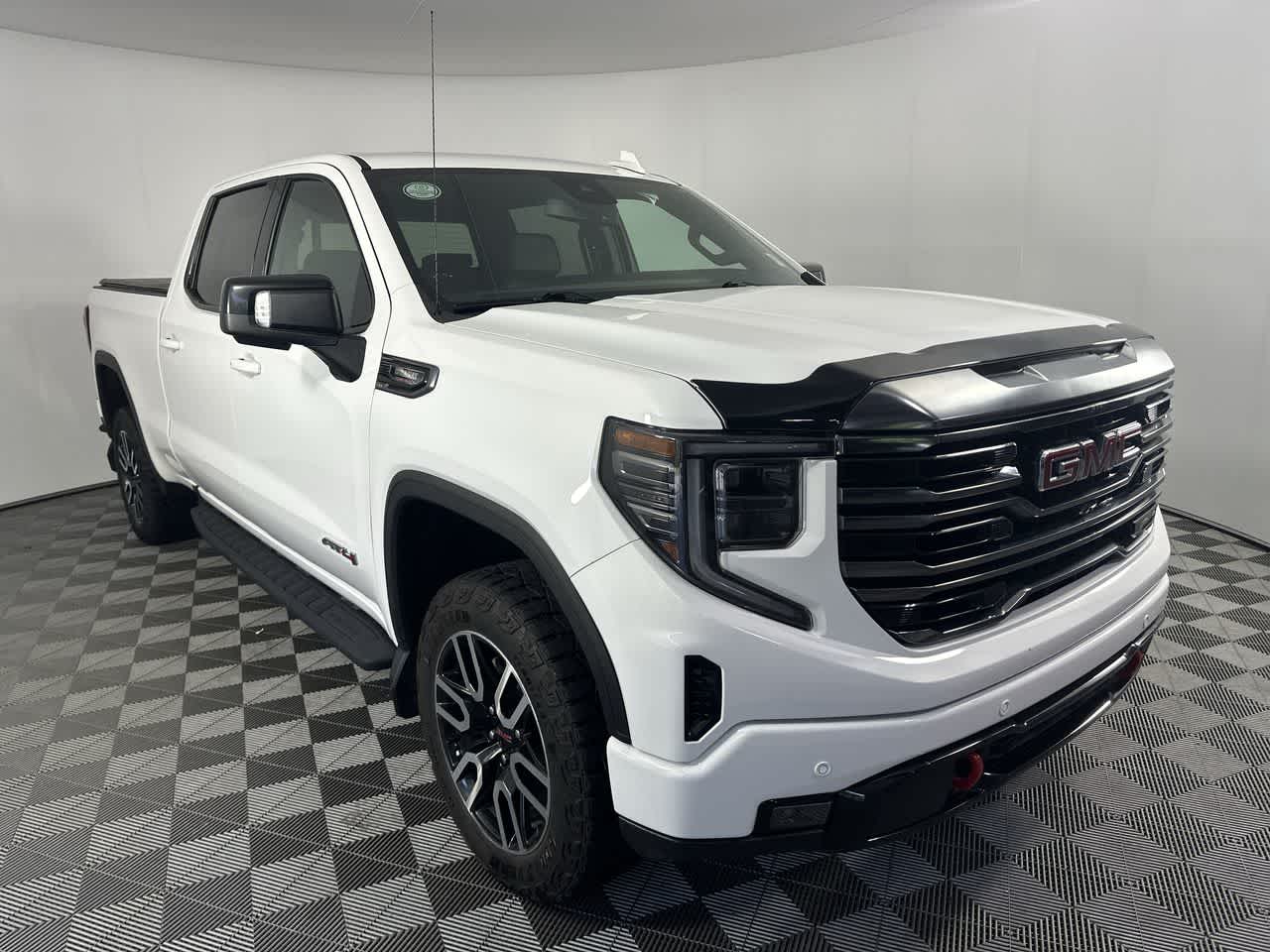 2023 GMC Sierra 4WD Crew Cab Short Box AT4's photo