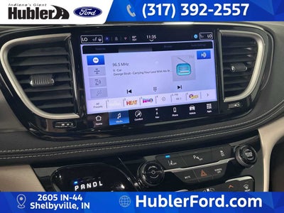 2024 Chrysler Pacifica Hybrid Select
