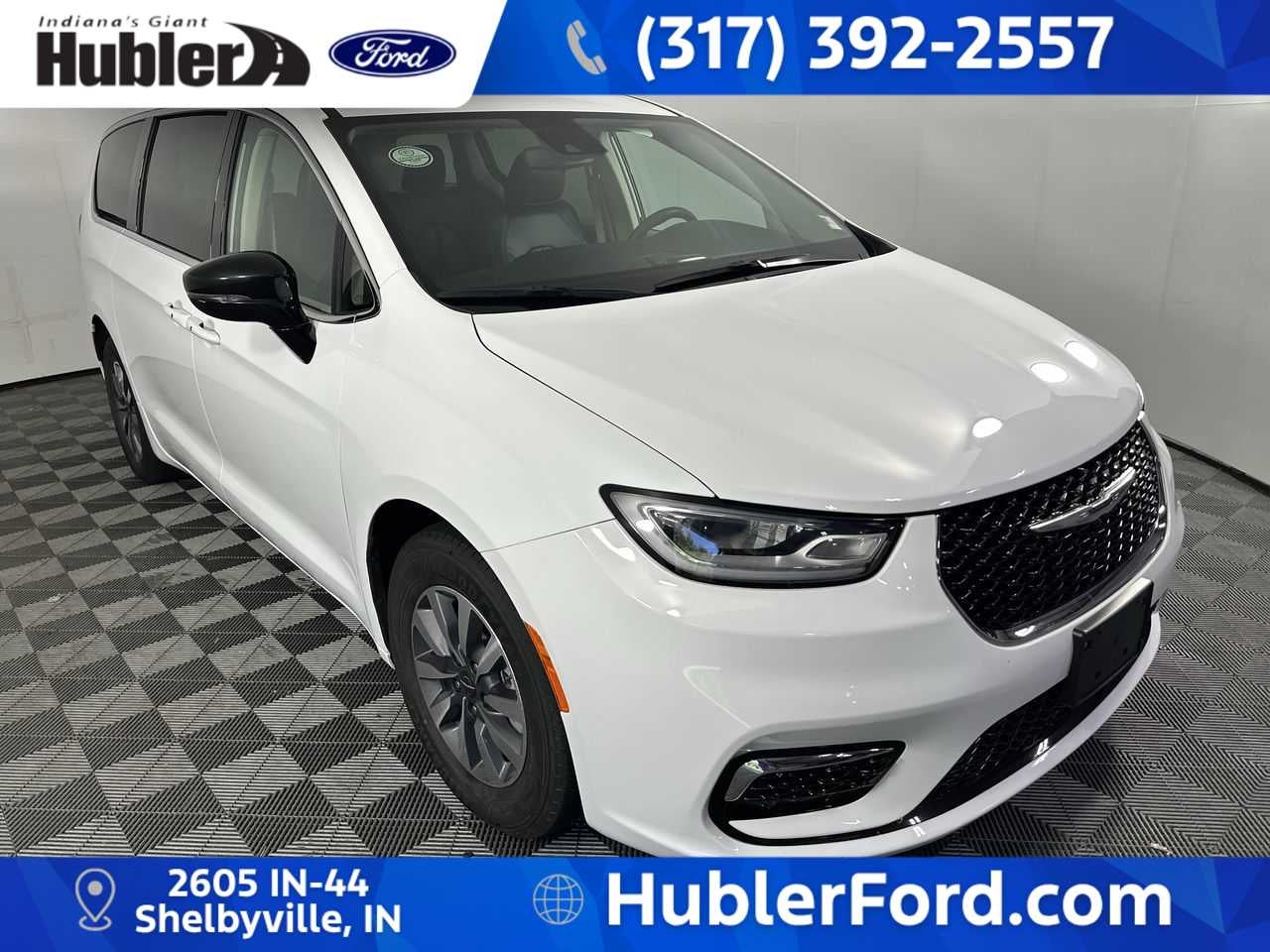 2024 Chrysler Pacifica Hybrid Select
