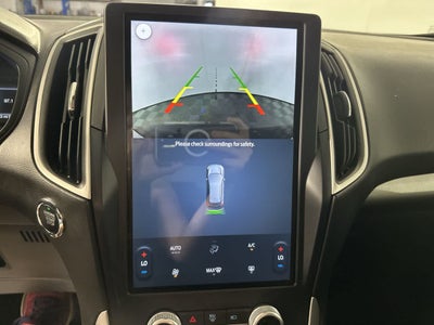 2022 Ford Edge SE