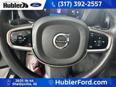 2024 Volvo XC60 Plus Dark Theme