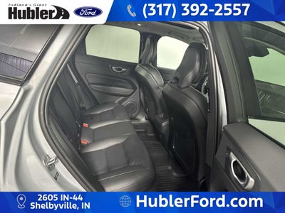 2024 Volvo XC60 Plus Dark Theme