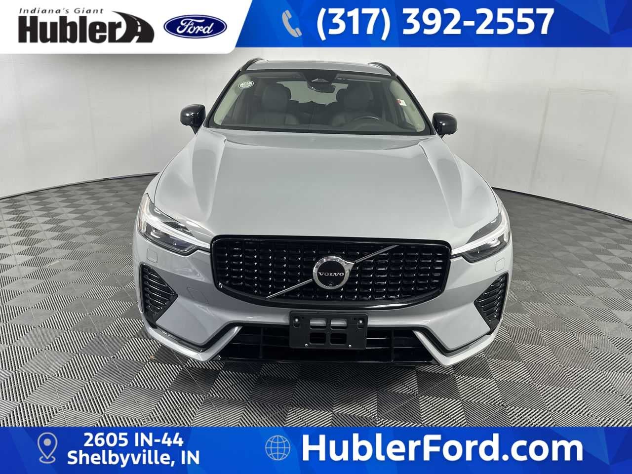 2024 Volvo XC60 Plus Dark Theme